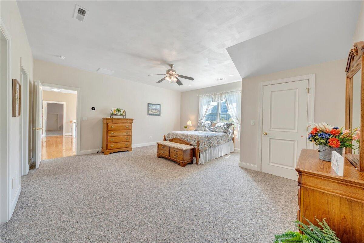 544 Pico RD