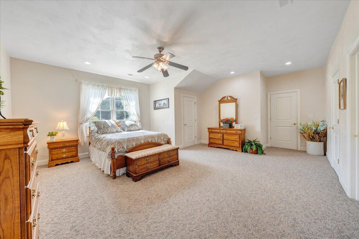 544 Pico RD