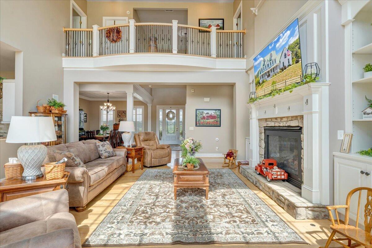544 Pico RD