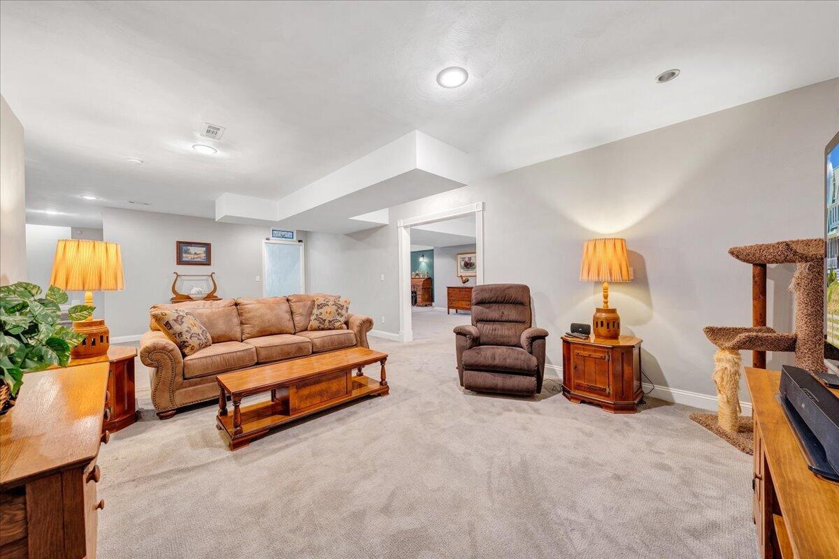 544 Pico RD