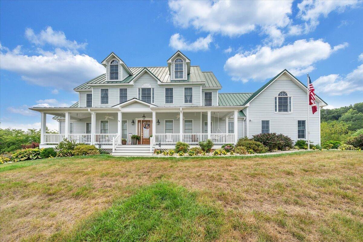 544 Pico RD