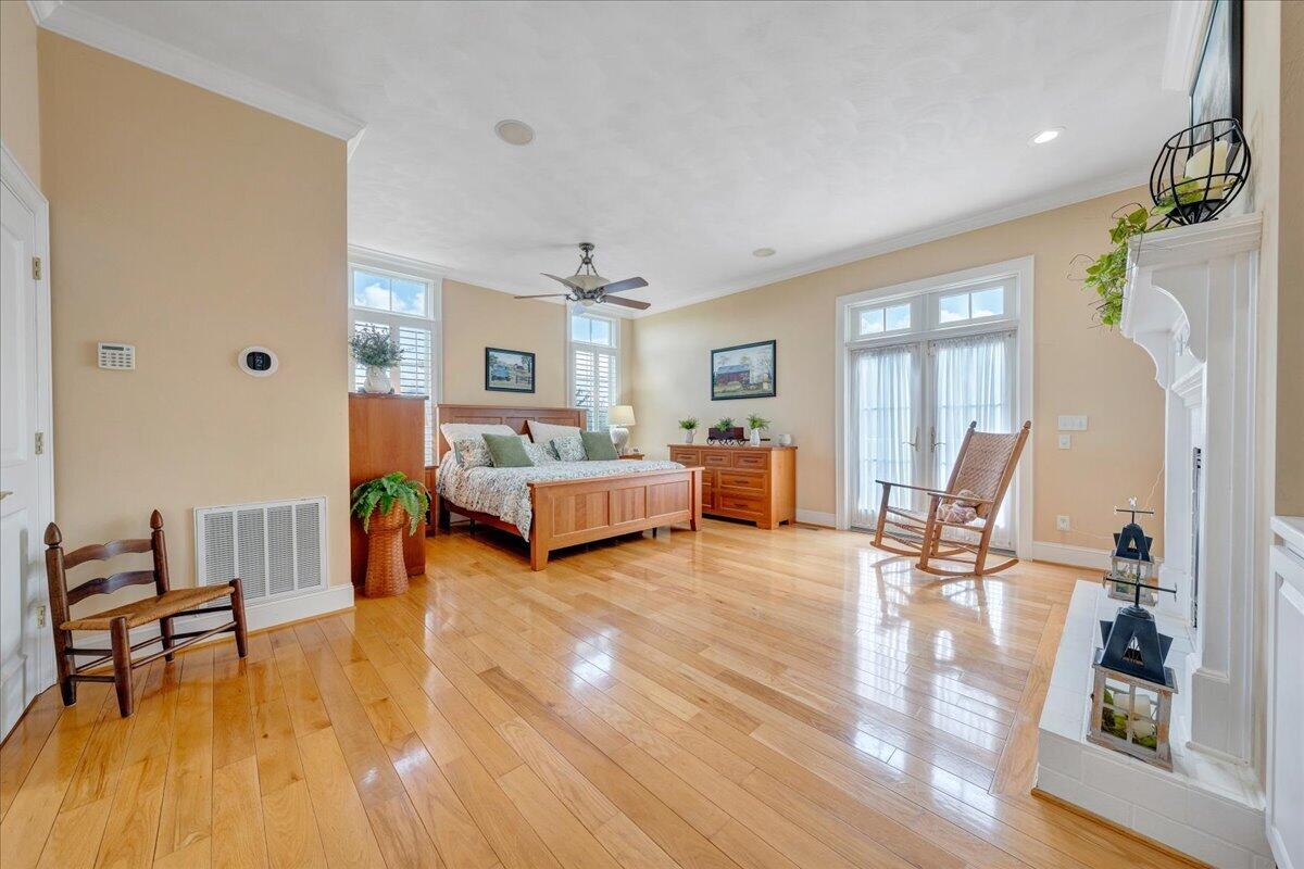 544 Pico RD