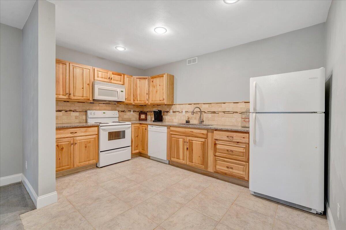544 Pico RD