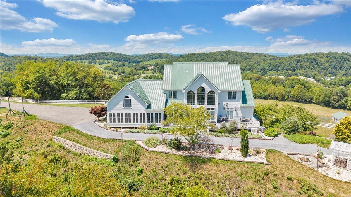 544 Pico RD