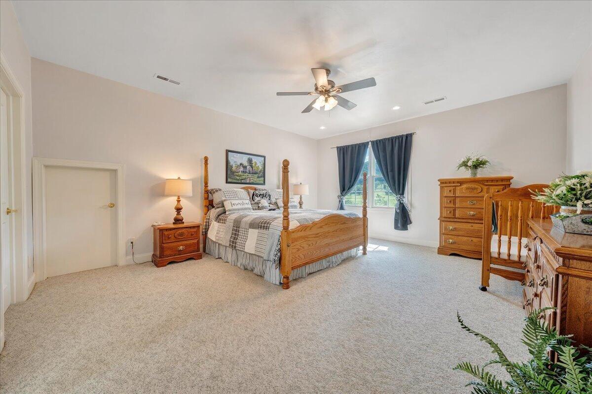 544 Pico RD