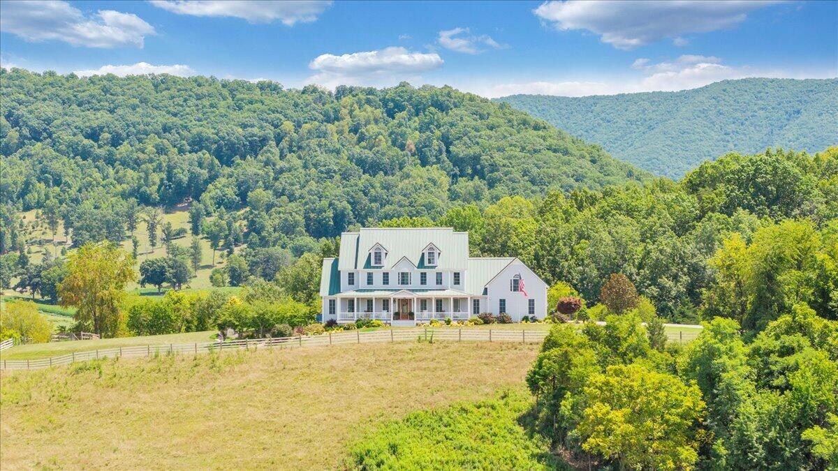 544 Pico RD