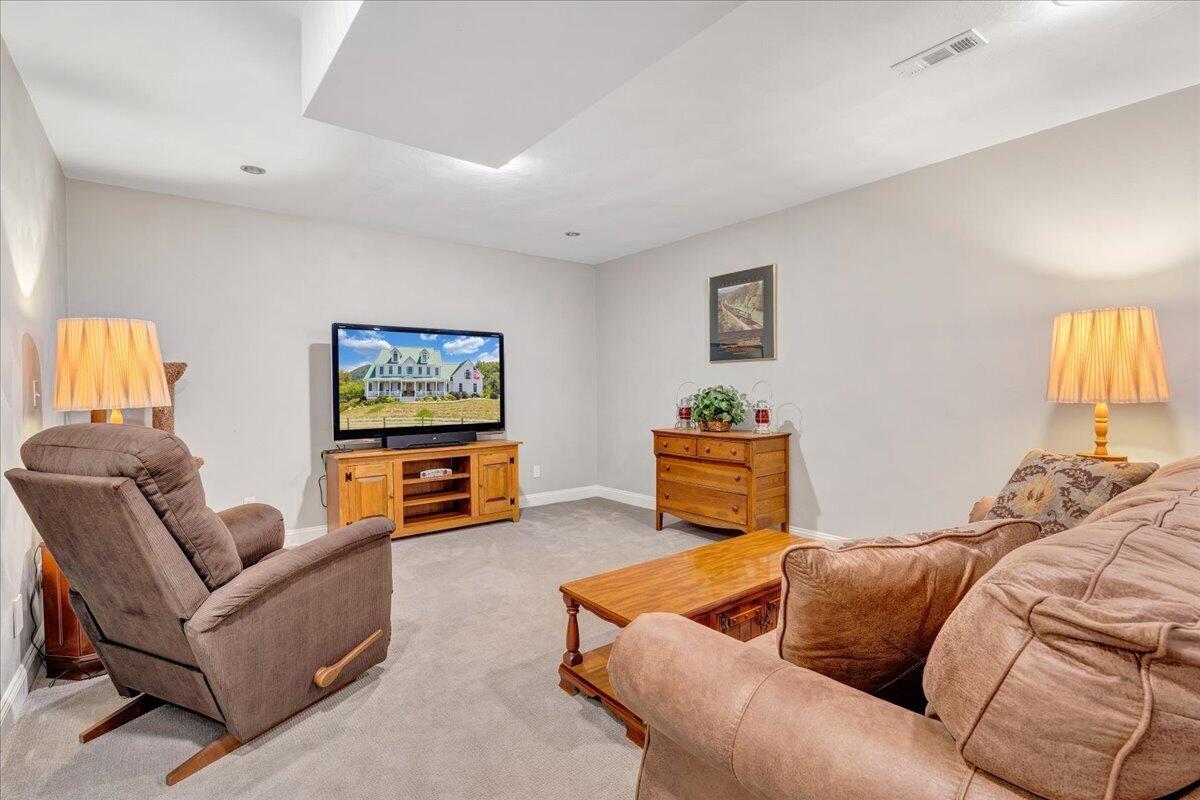 544 Pico RD