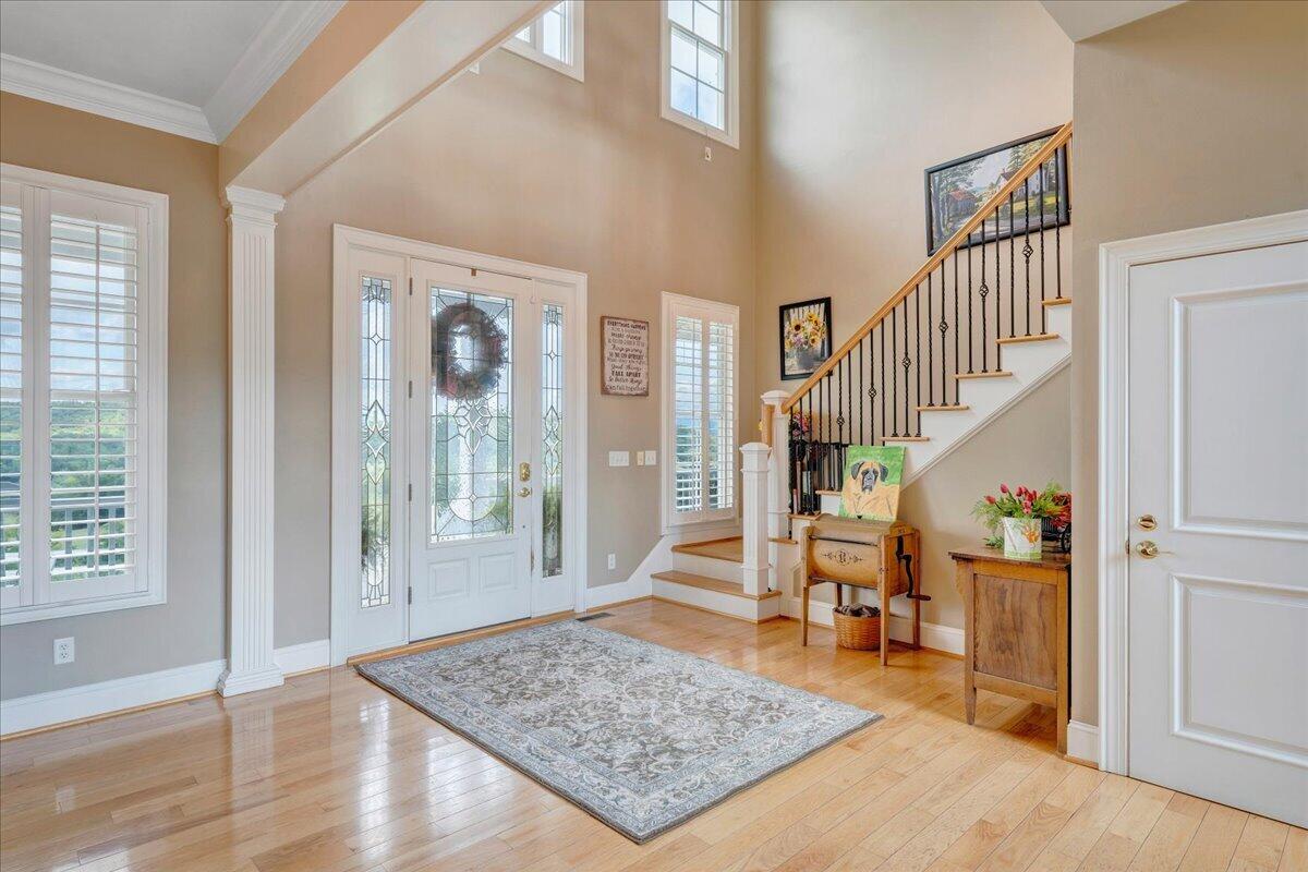 544 Pico RD
