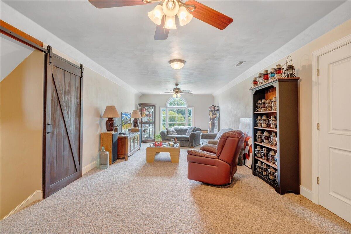 544 Pico RD
