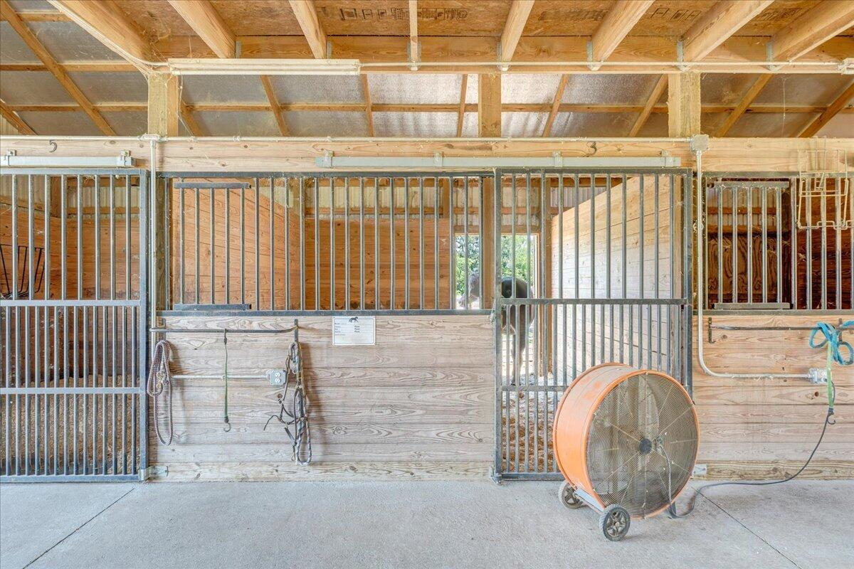 544 Pico RD