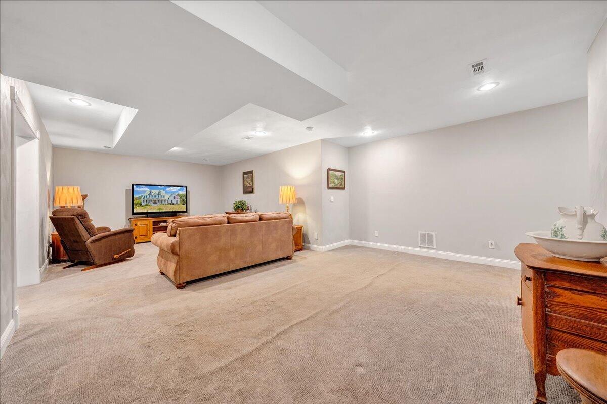 544 Pico RD