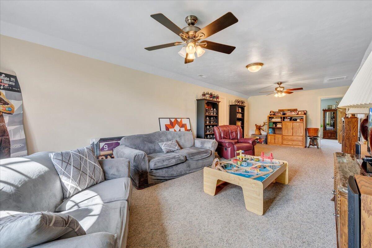 544 Pico RD