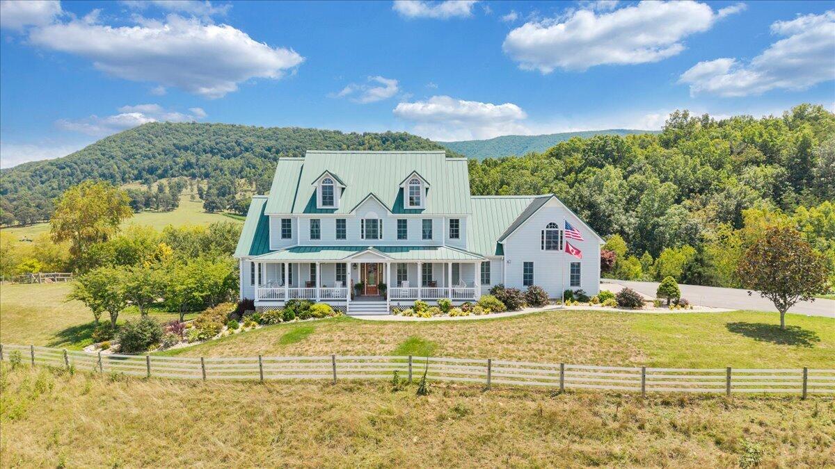 544 Pico RD