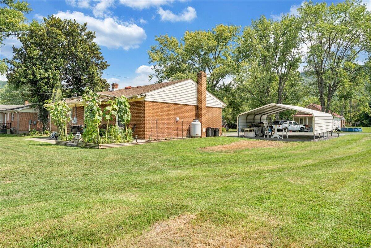 1106 Kanawha ST