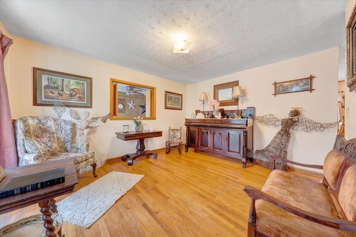 1106 Kanawha ST