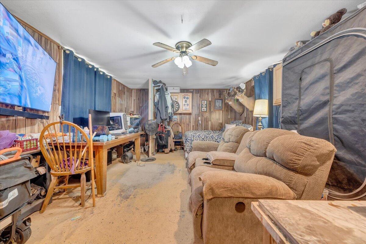 1106 Kanawha ST
