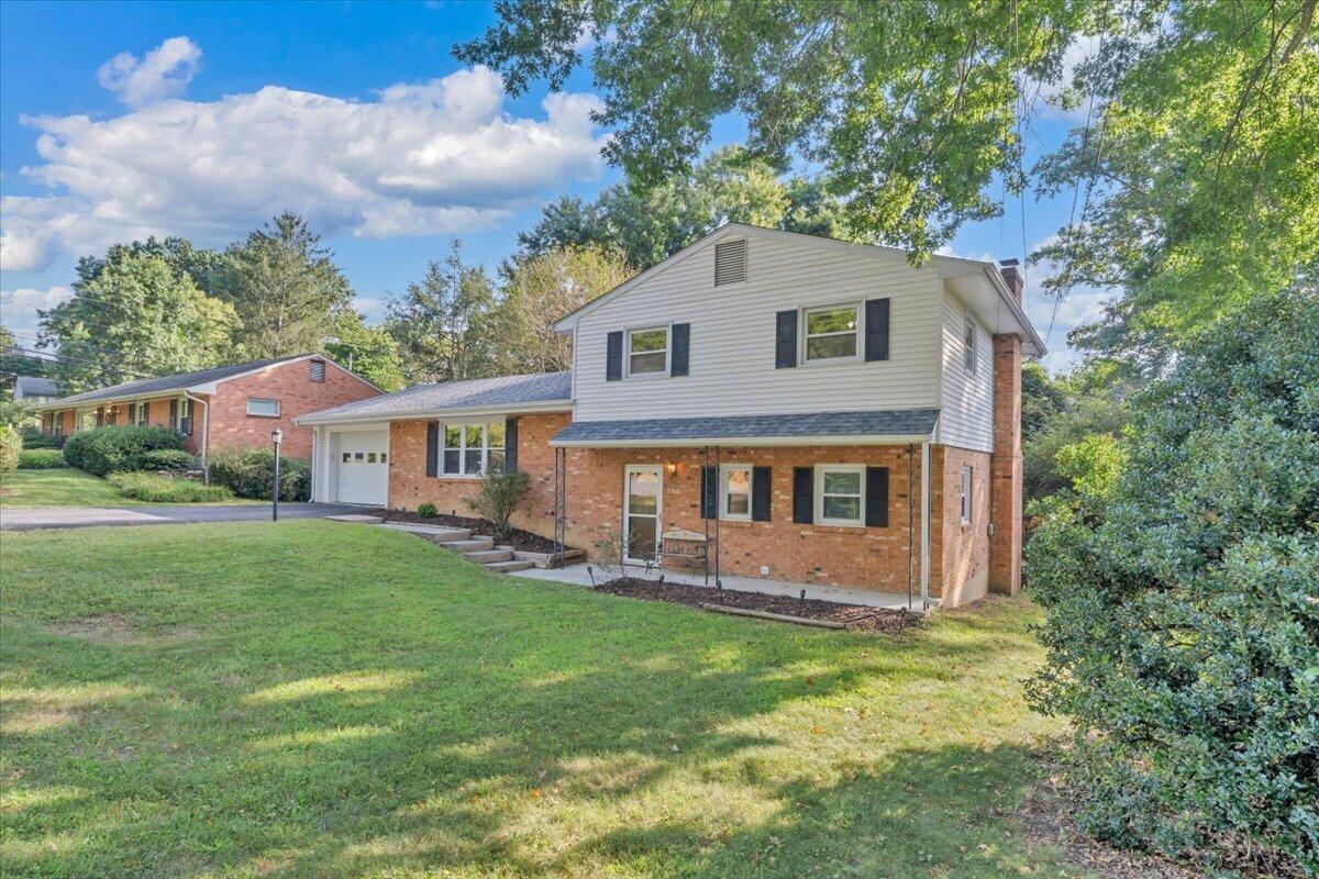 3308 Kenwick TRL