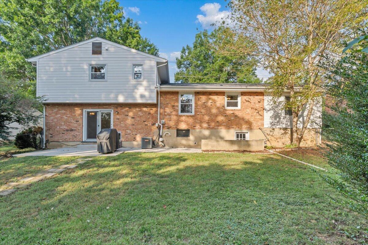3308 Kenwick TRL