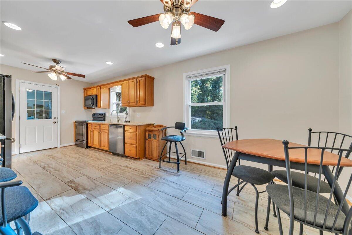 3308 Kenwick TRL