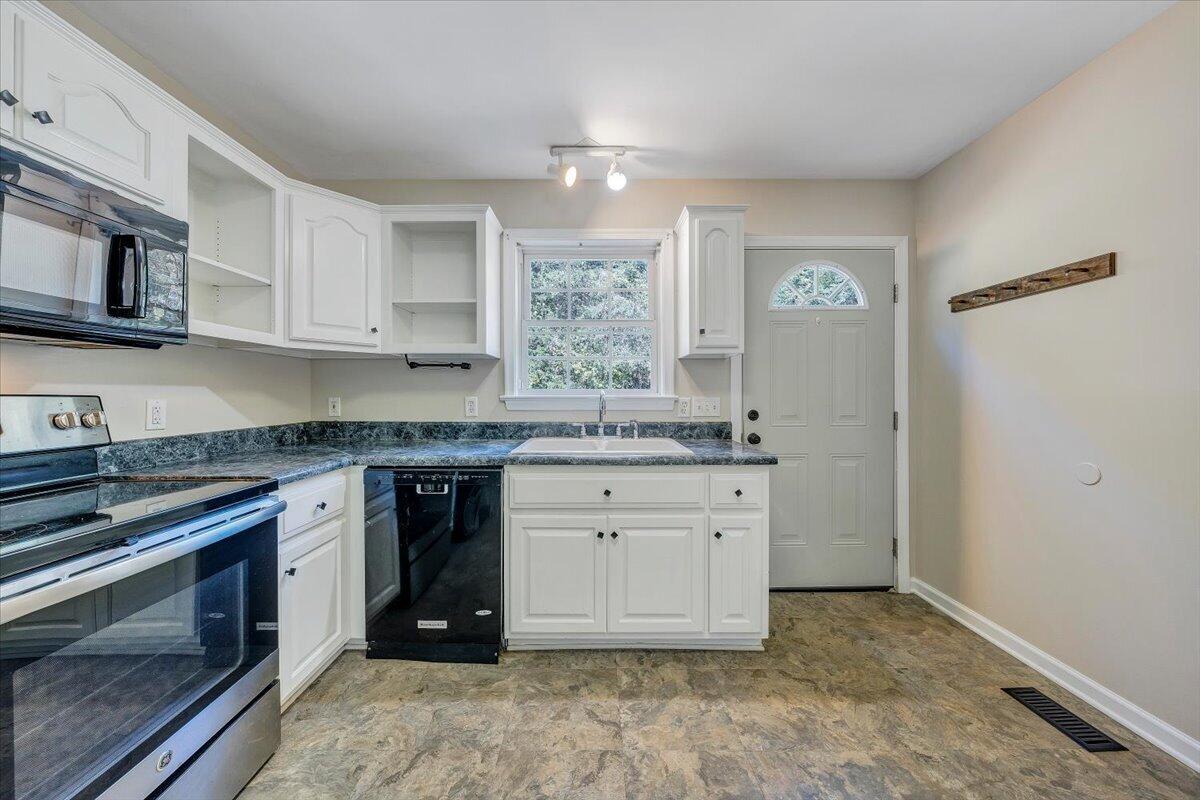 1096 Collierstown RD