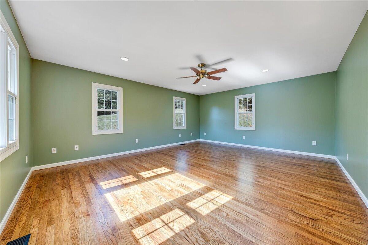 1096 Collierstown RD