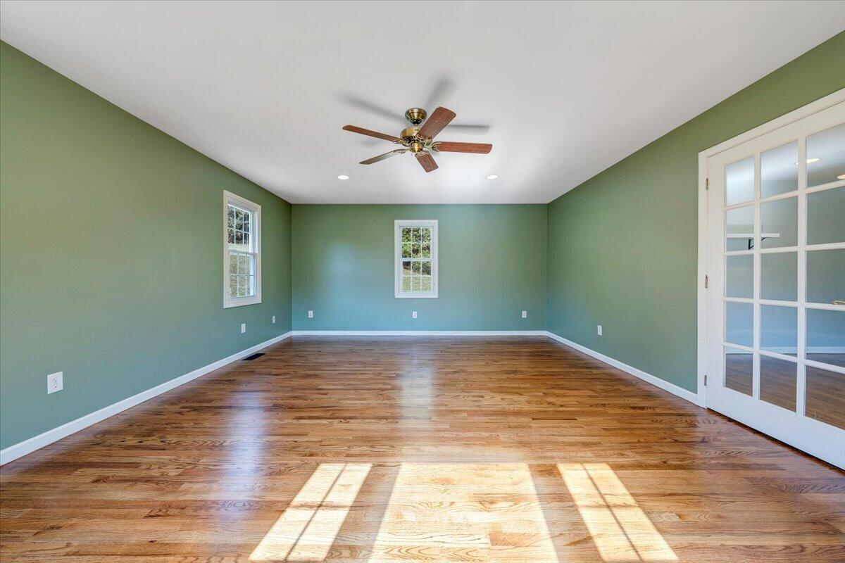 1096 Collierstown RD