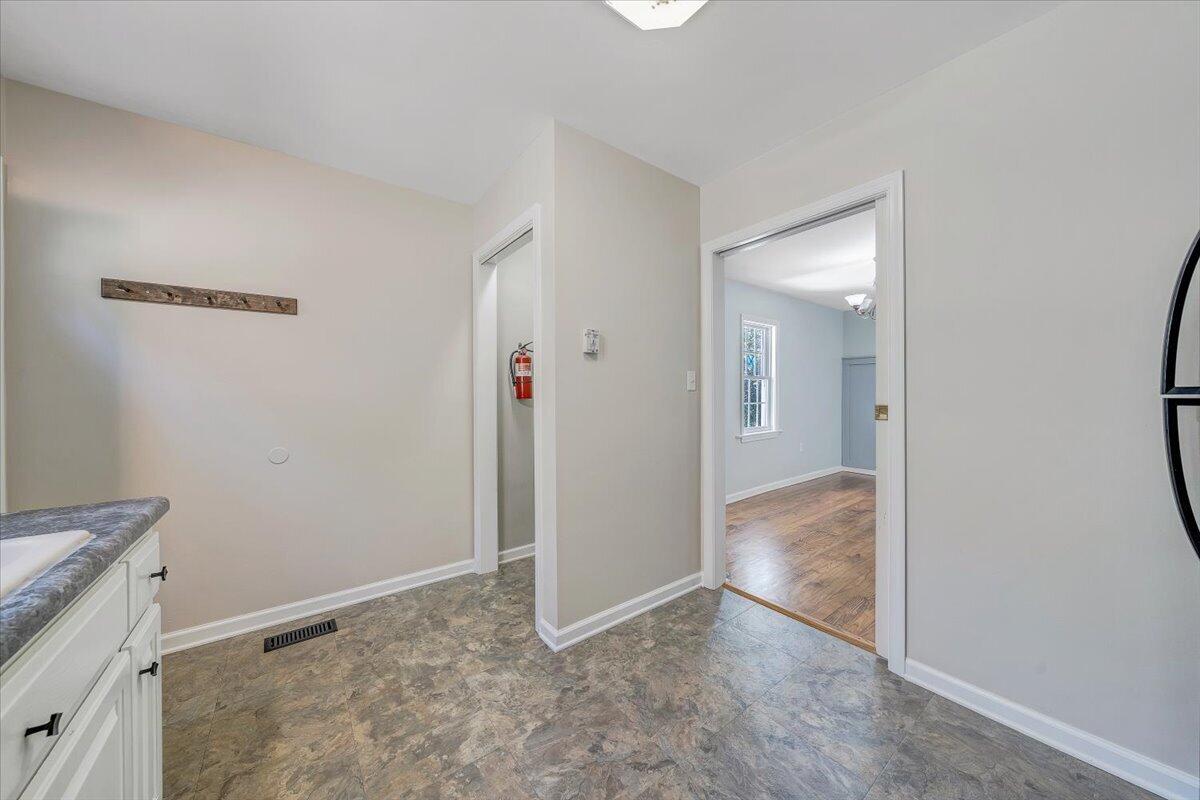 1096 Collierstown RD