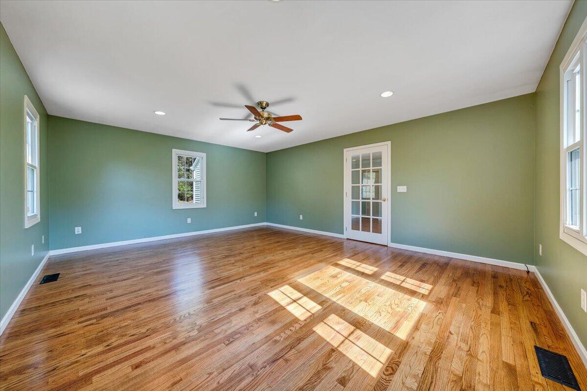 1096 Collierstown RD