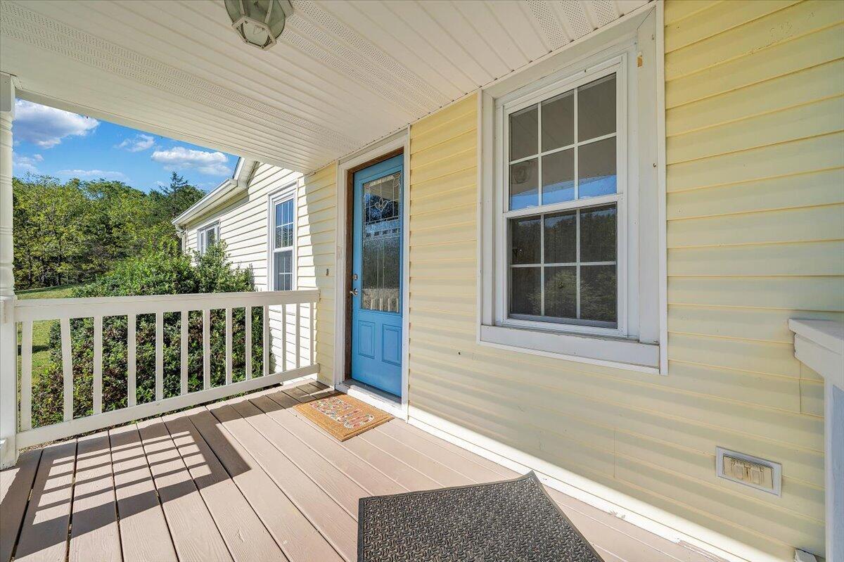 1096 Collierstown RD