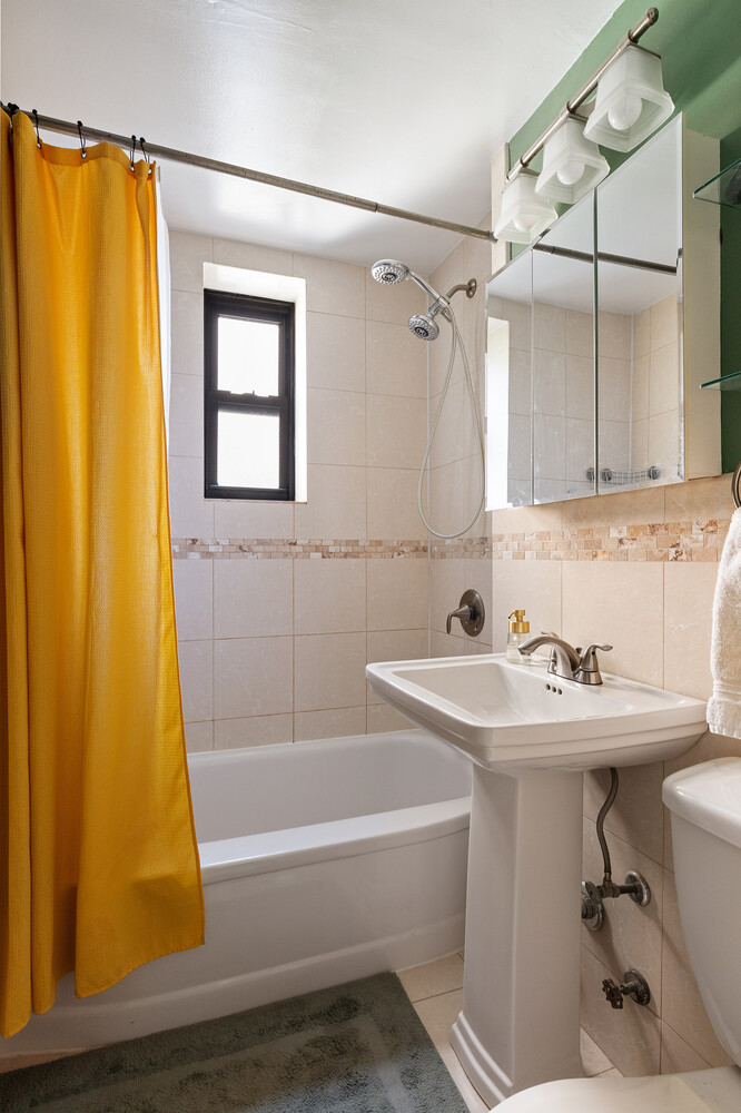 245 BENNETT Avenue 3B