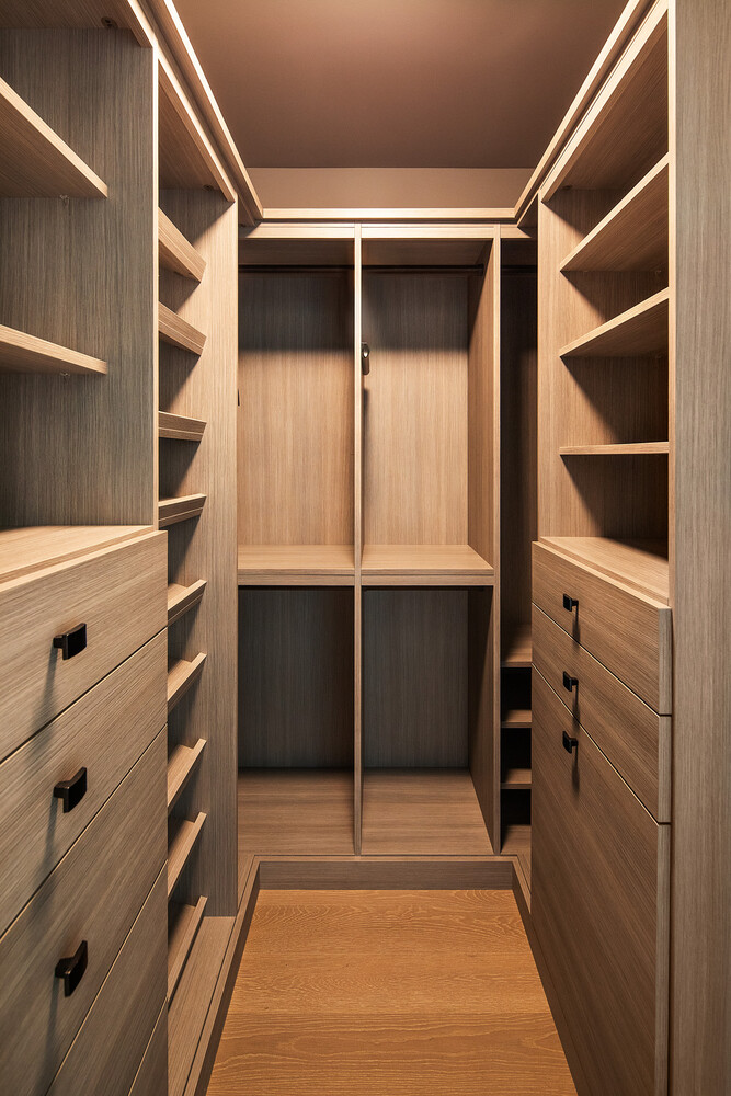 30 RIVERSIDE Boulevard 33A