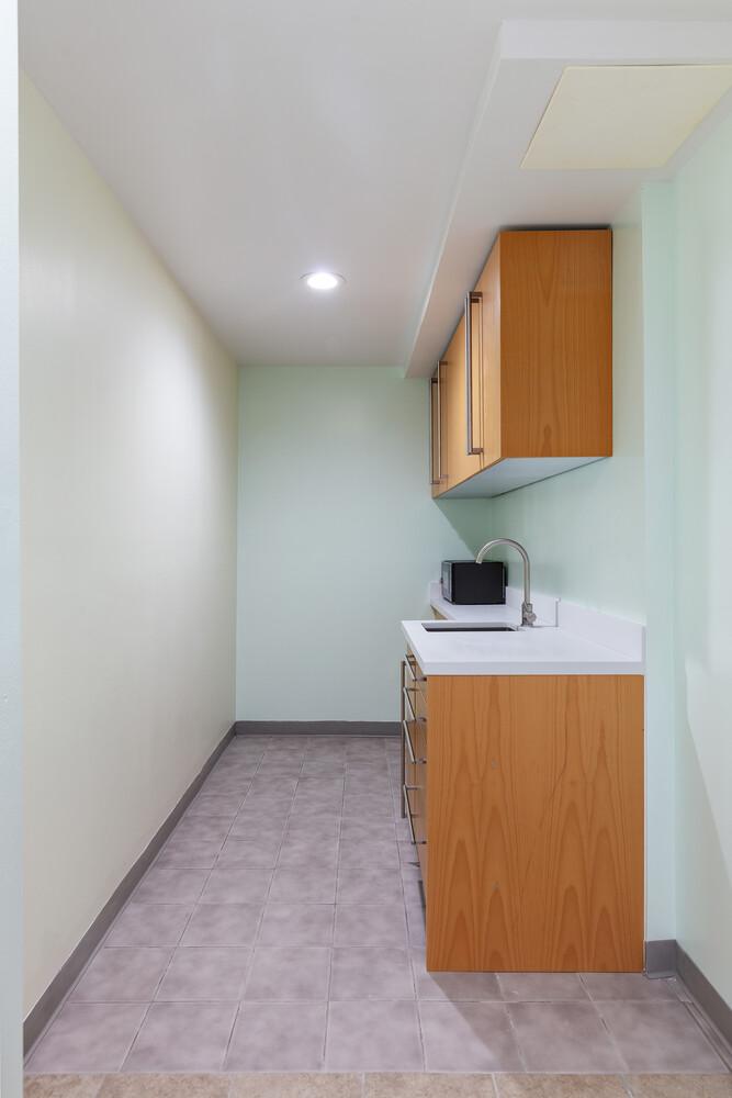 210 E 47TH Street 1ABP