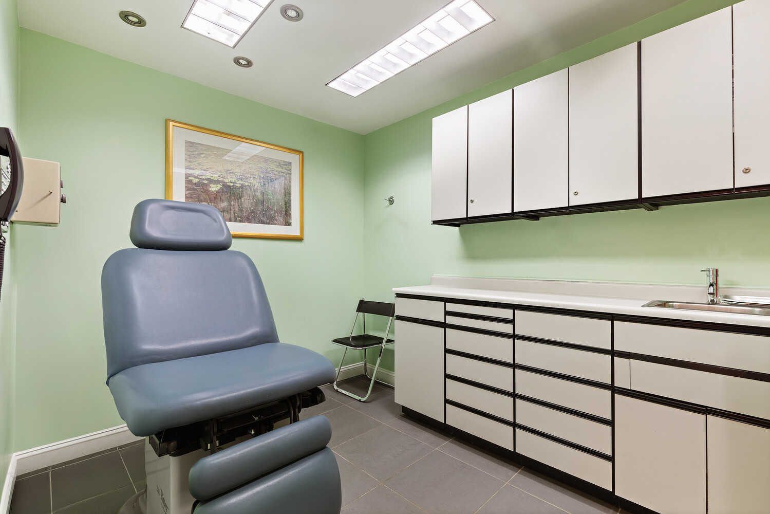 210 E 47TH Street 1BP