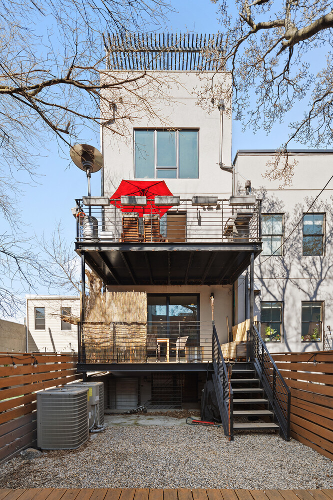 1582A PACIFIC Street