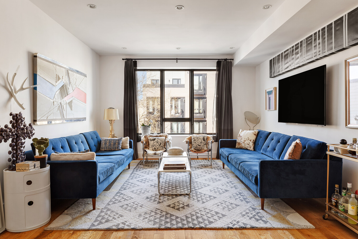 1582A PACIFIC Street