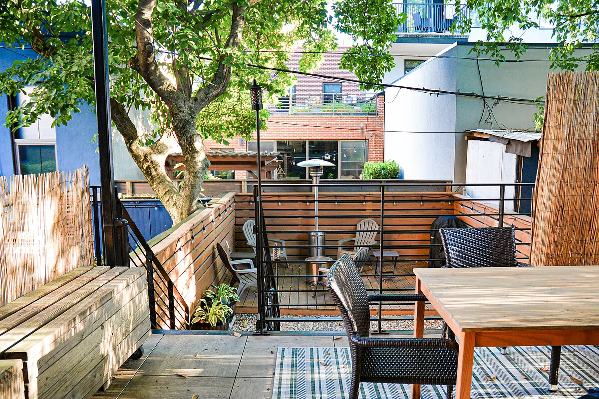 1582A PACIFIC Street