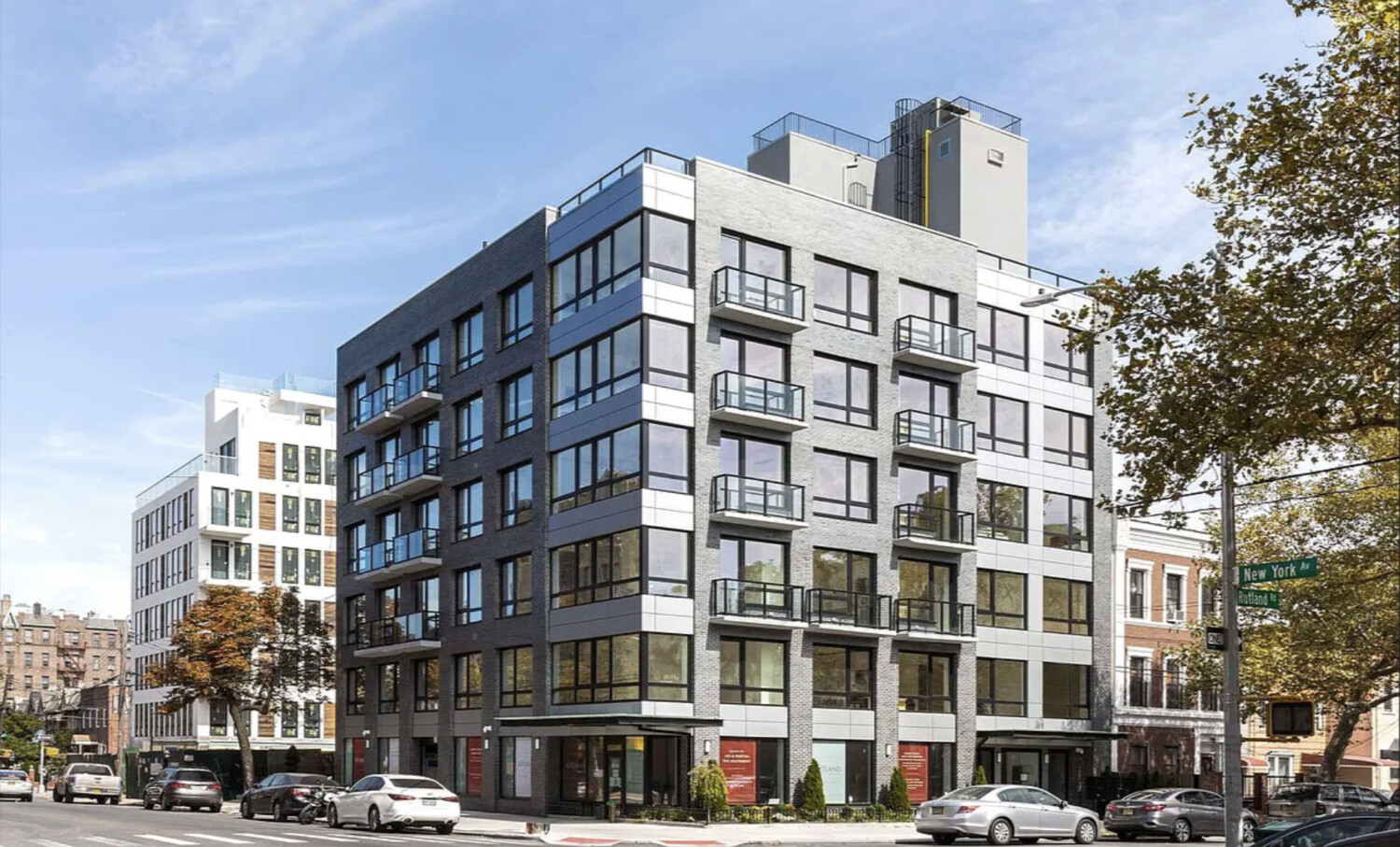 401 RUTLAND Road 2E