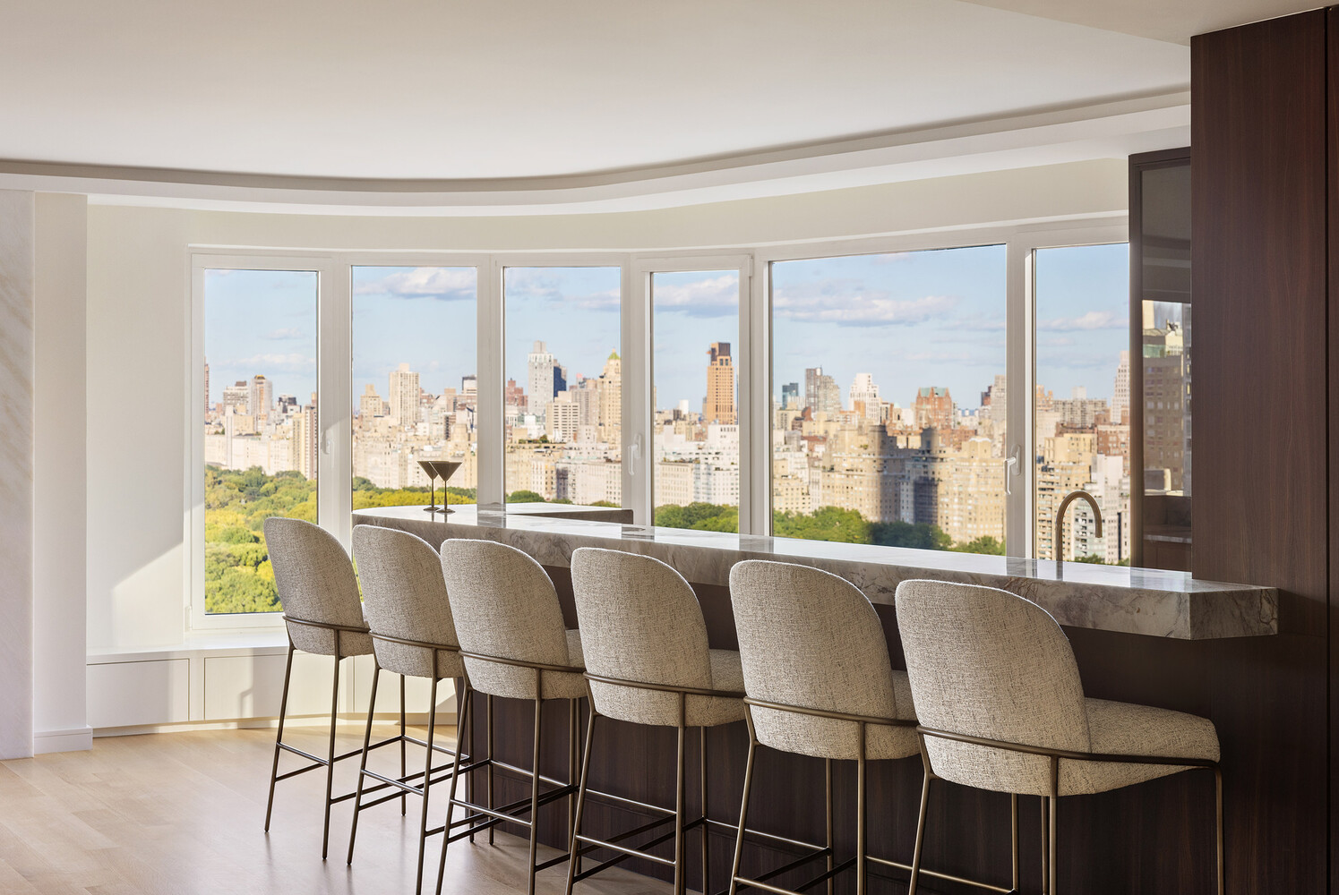 200 CENTRAL Park S 32ABC