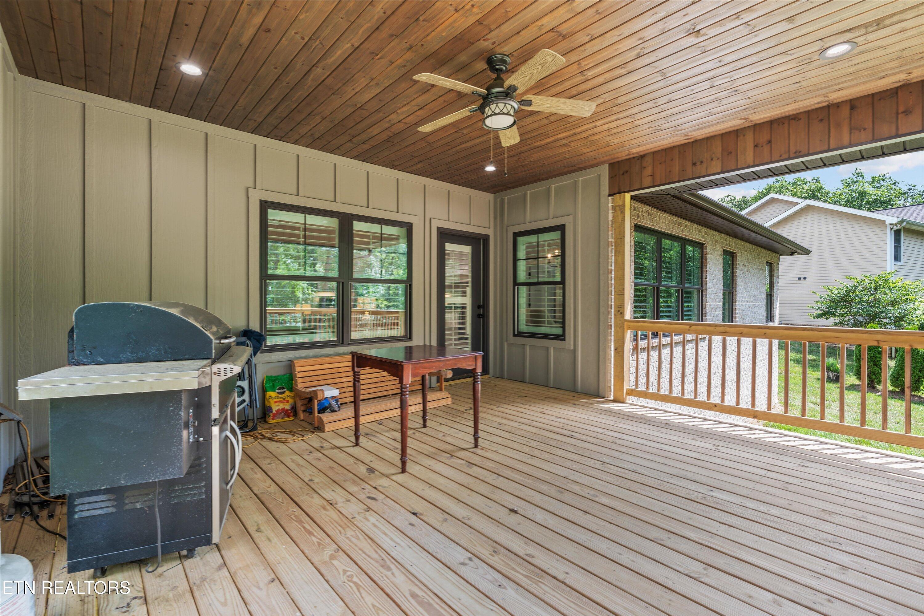 230 Tomlon Rd