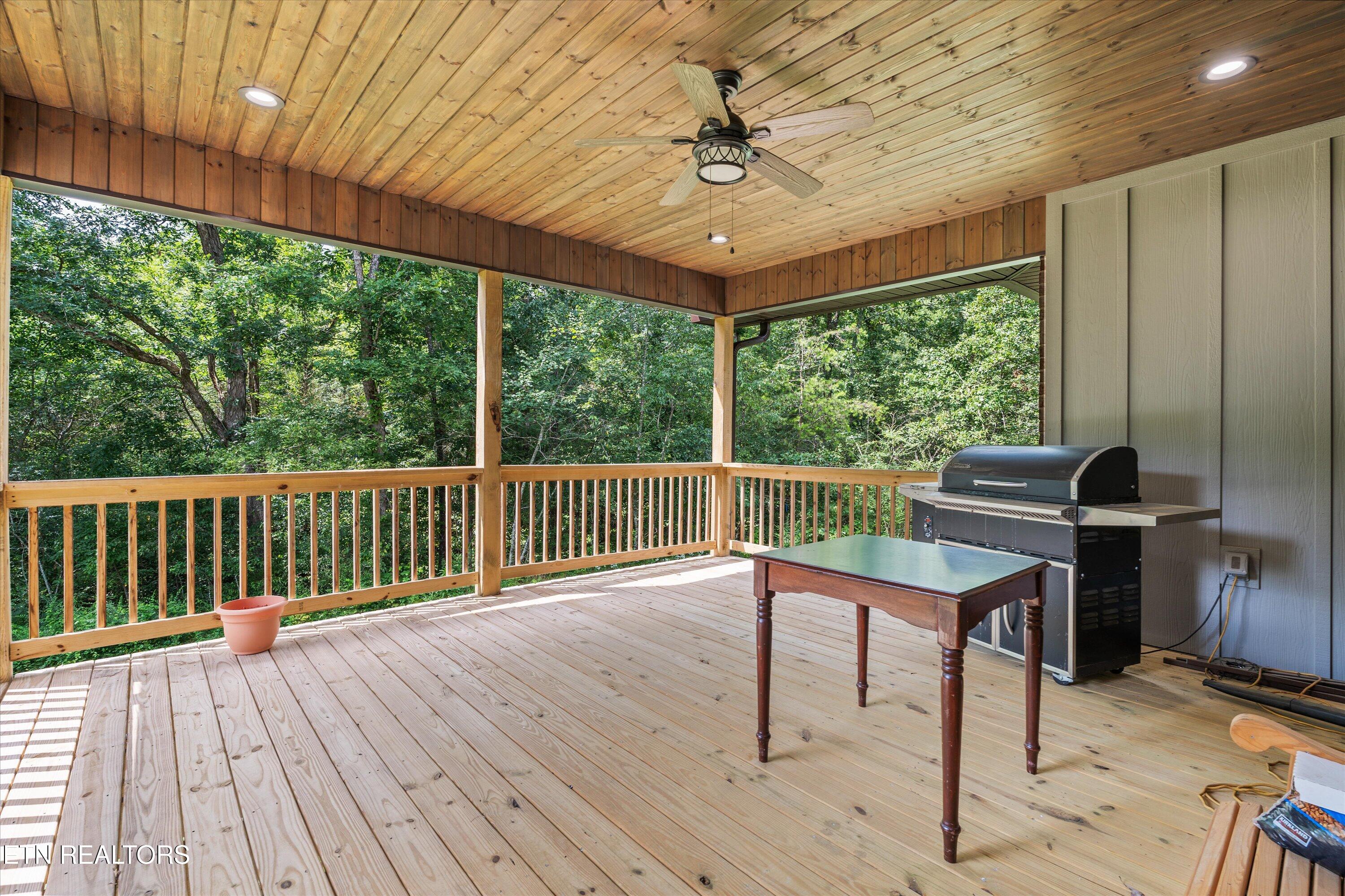 230 Tomlon Rd