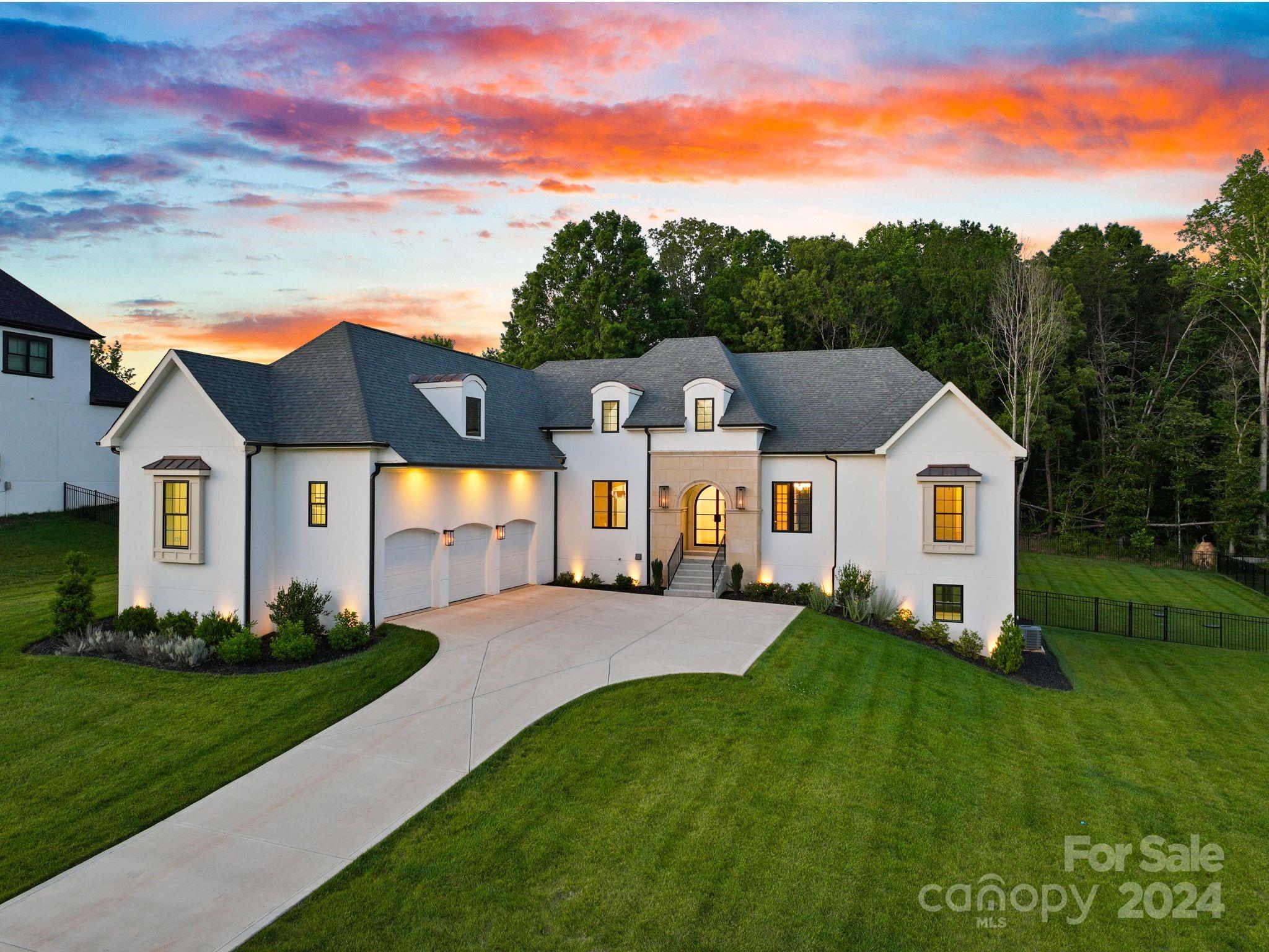 123 Hunts Landing Drive
