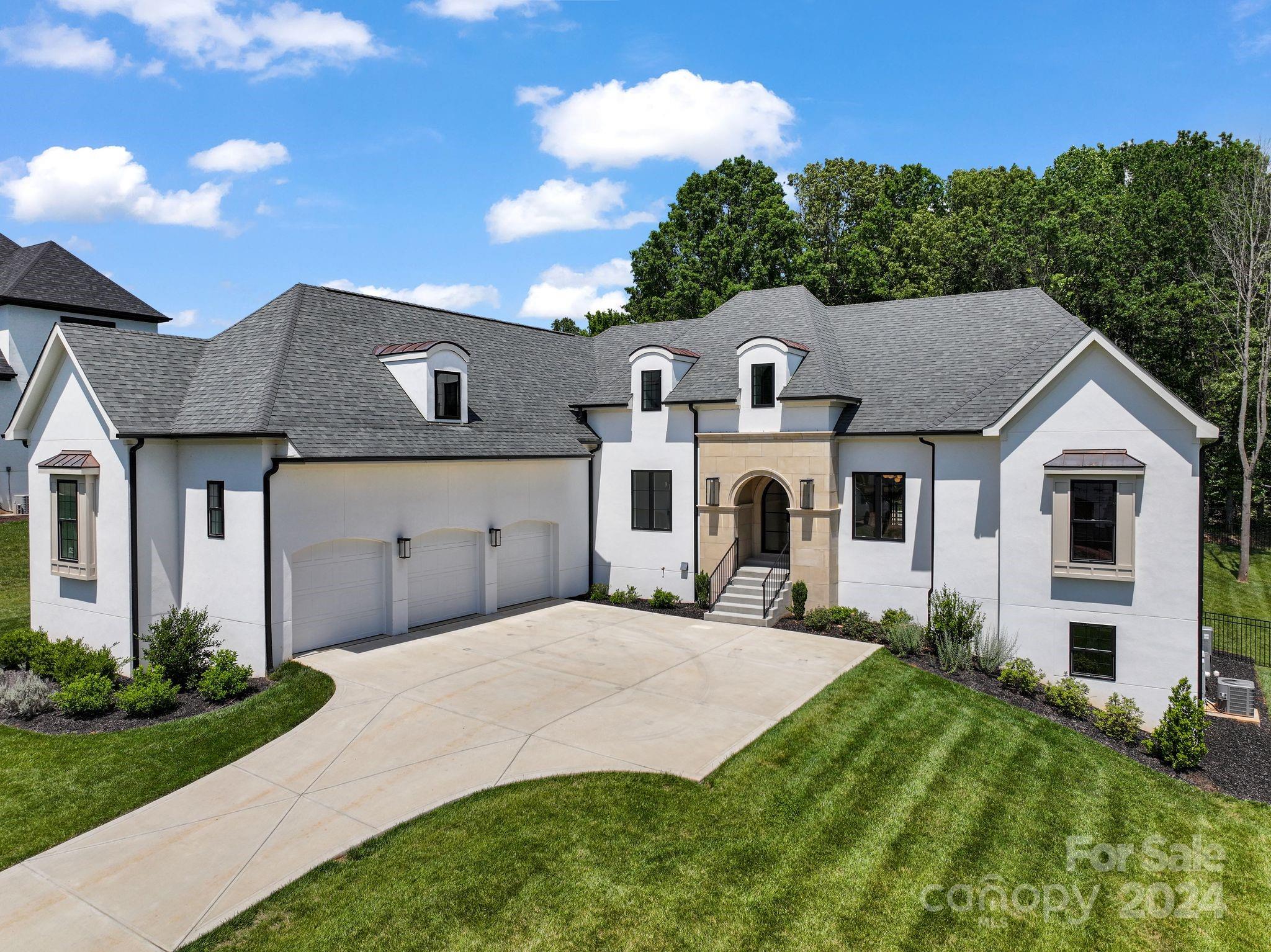 123 Hunts Landing Drive