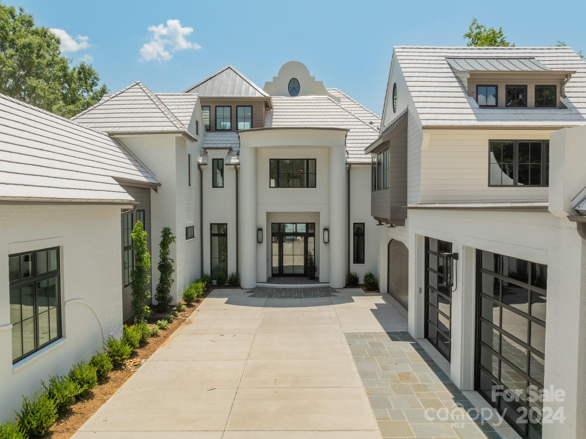 18000 Whispering Oaks Drive
