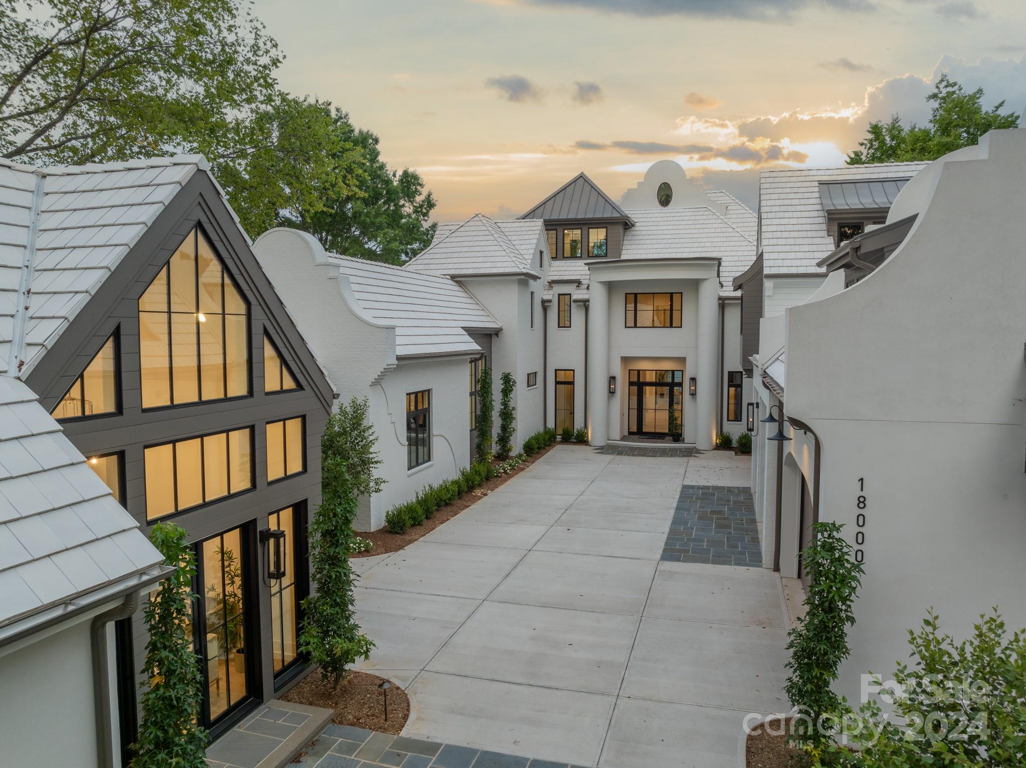 18000 Whispering Oaks Drive