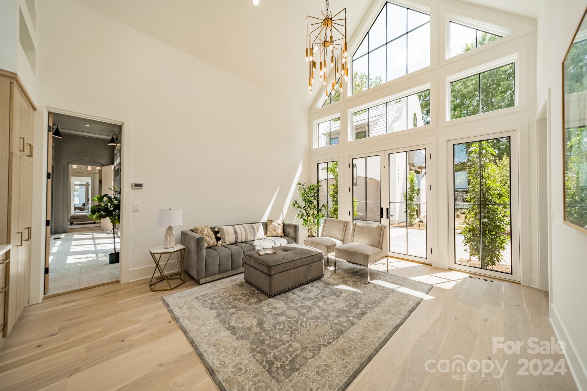 18000 Whispering Oaks Drive