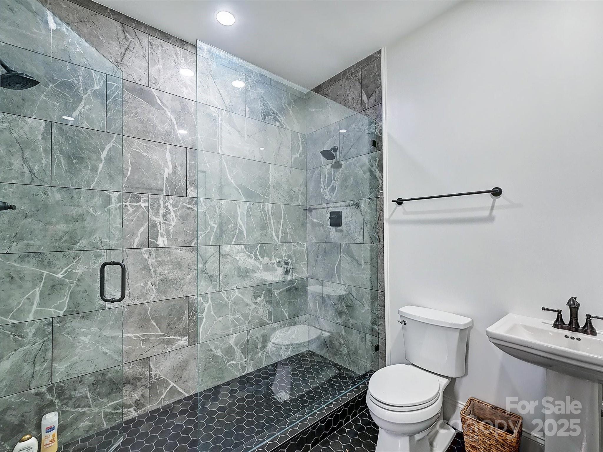 1525 Shinnville Road