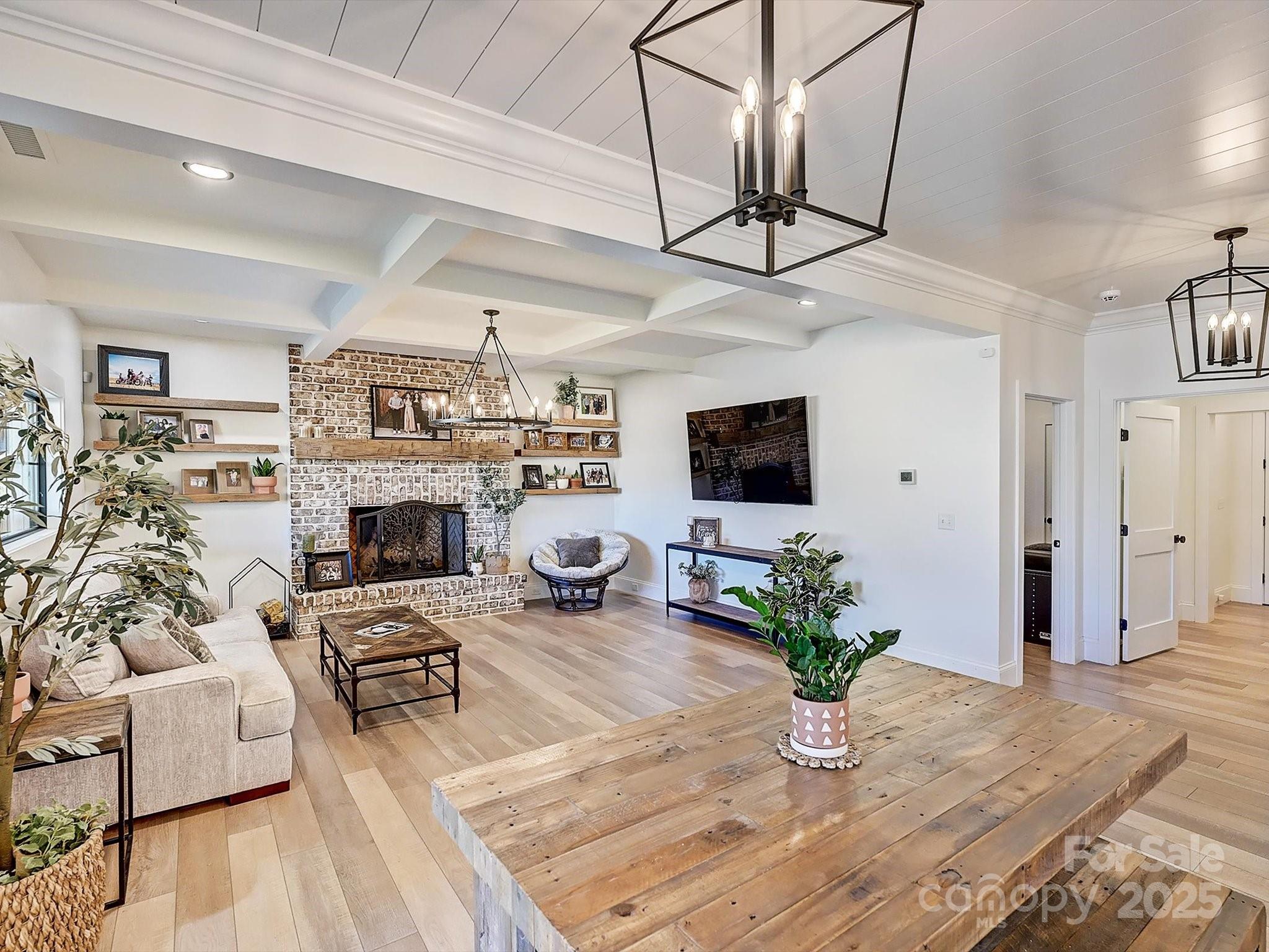 1525 Shinnville Road