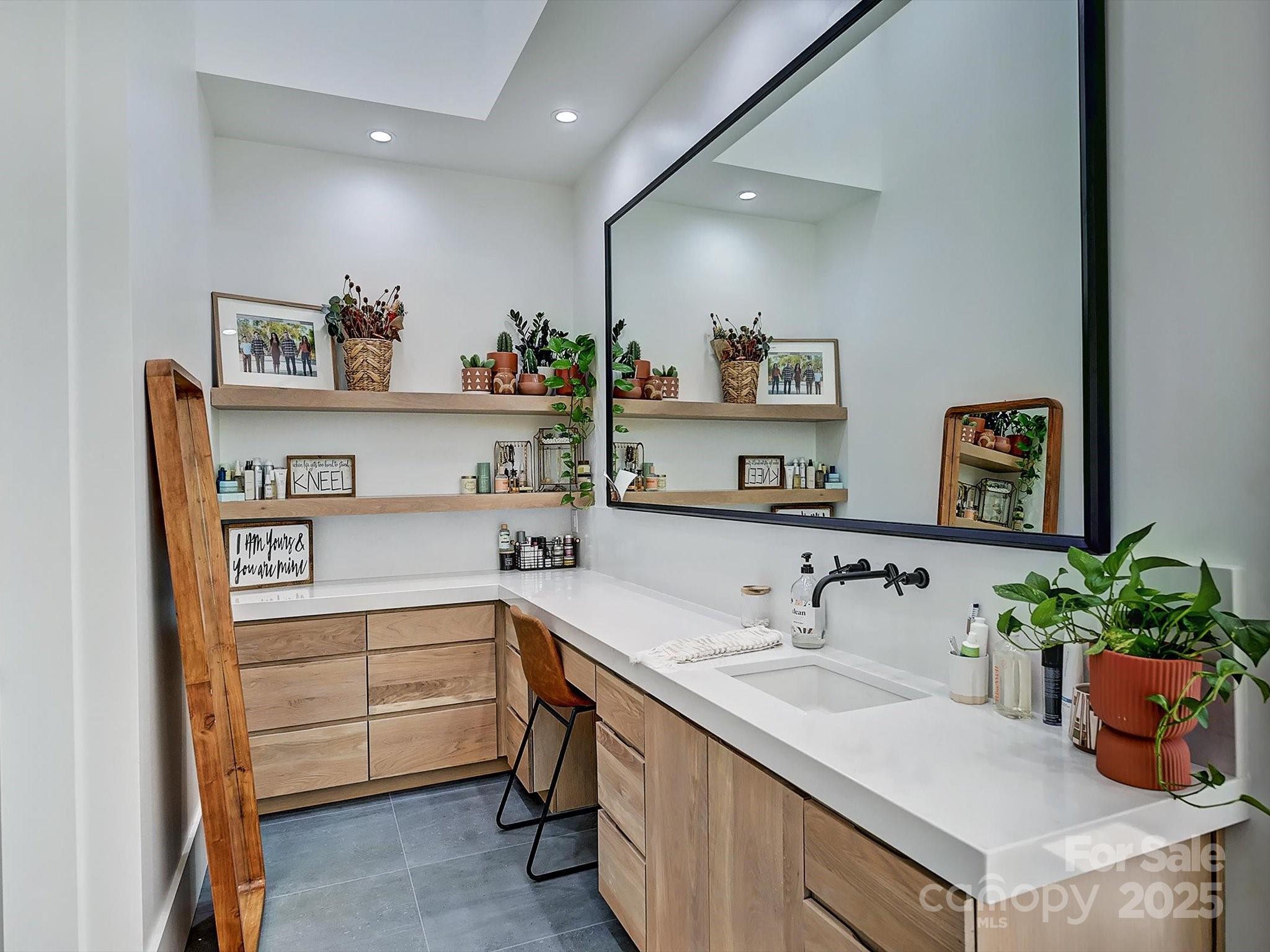 1525 Shinnville Road