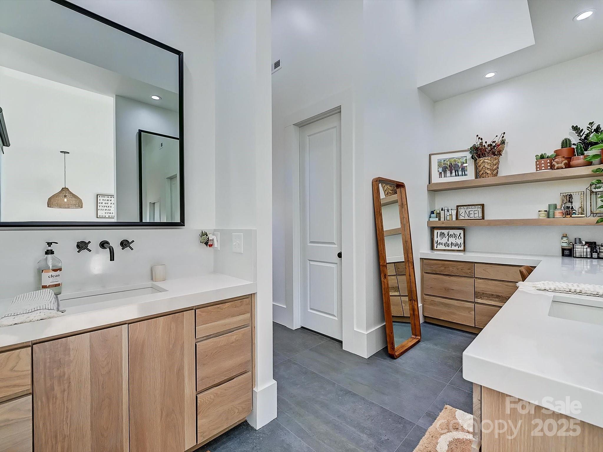 1525 Shinnville Road