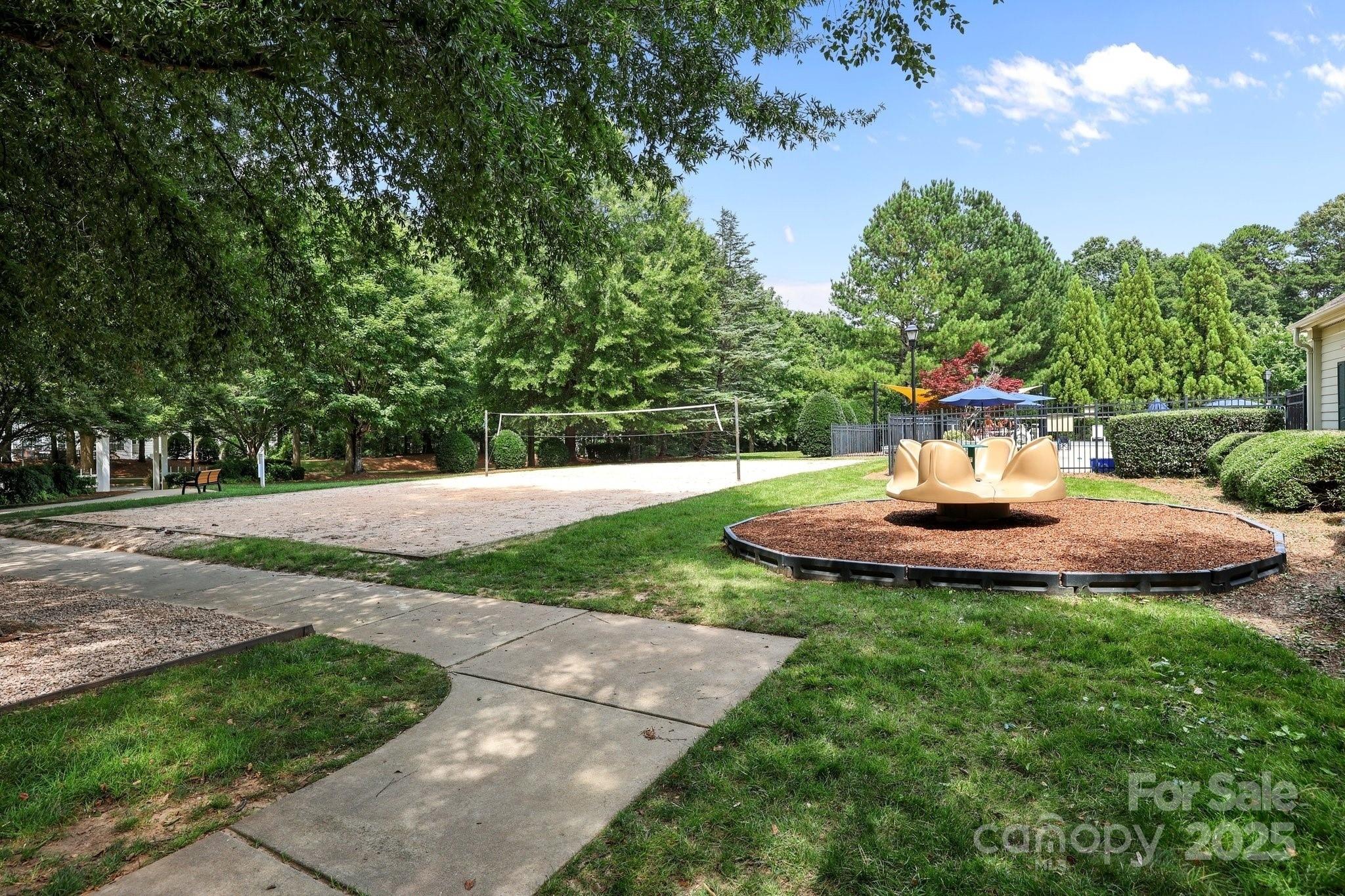 15400 Groveland Street